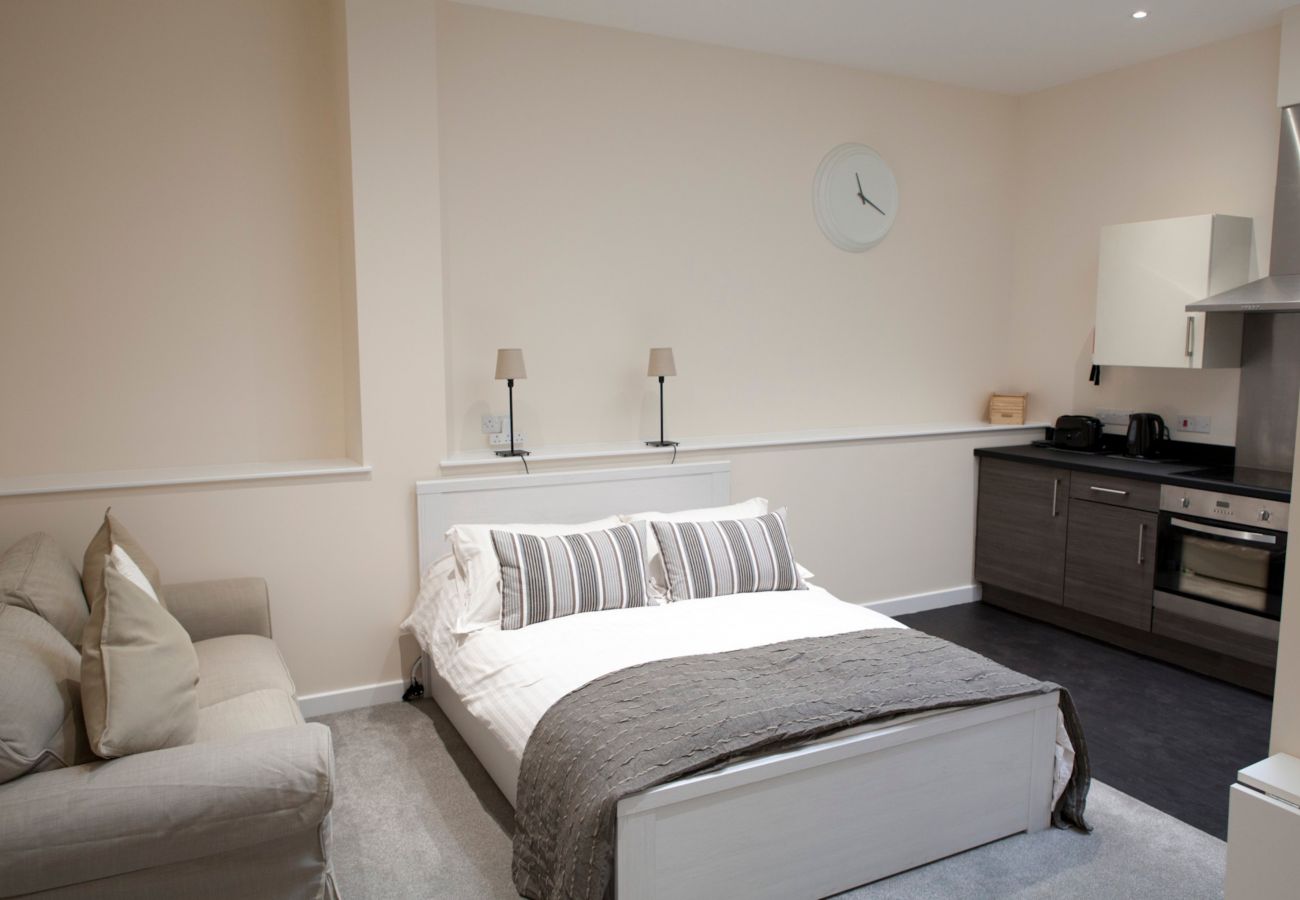 Studio in Ipswich - Studio #2 Central East, Parking, (3rd Flr) 69