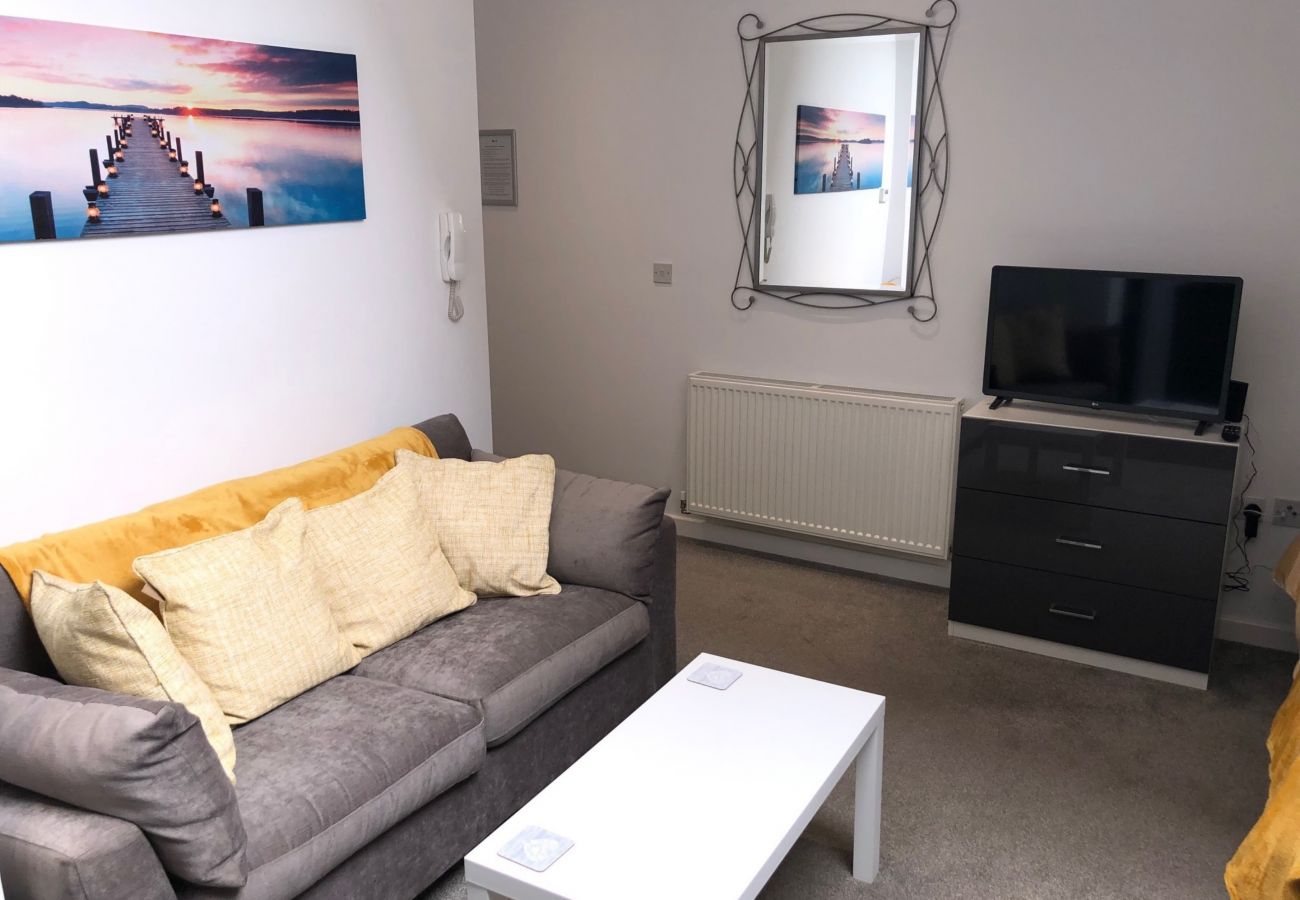 Studio in Ipswich - Studio #3 Central East, Parking, (3rd Flr) 72 Studio in Ipswich - Studio #3 Central East, Parking, (3rd Flr) 72