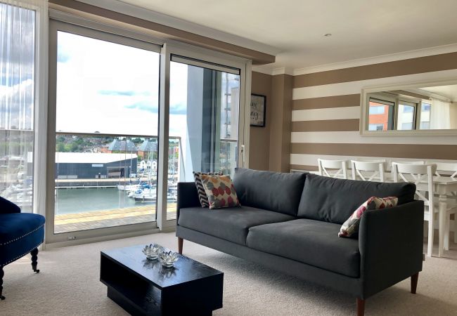 Apartment in Ipswich - 2 Bed/2 Bath, Waterfront Views, Parking, (5th Flr)