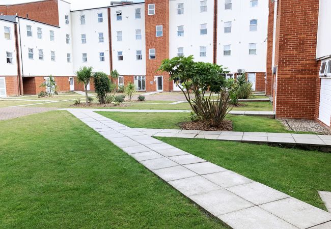 Studio in Ipswich - Studio, Near Train Station, Parking (Grd Flr) Studio in Ipswich - Studio, Near Train Station, Parking (Grd Flr)