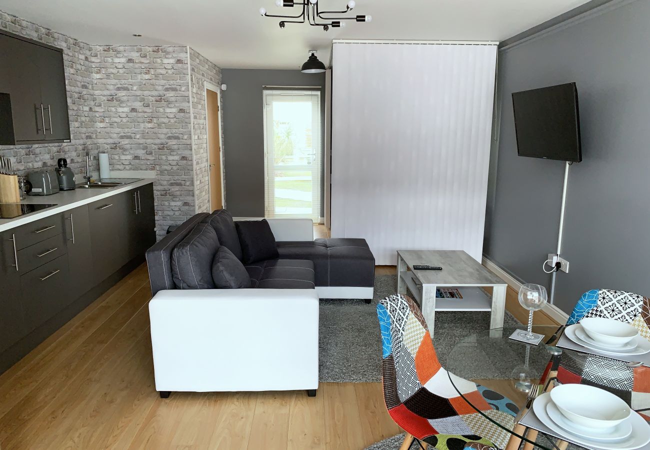 Studio in Ipswich - Studio, Near Train Station, Parking (Grd Flr) Studio in Ipswich - Studio, Near Train Station, Parking (Grd Flr)