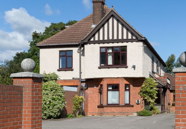 Rent by room in Ipswich - Toothbrush Rooms @ Lattice Lodge, Ipswich, Parking