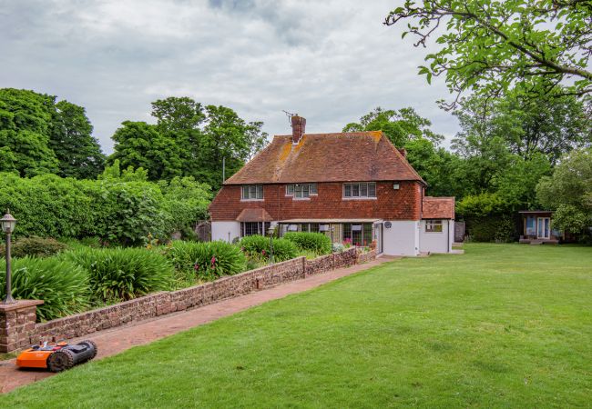 House in Margate - Detached Private House