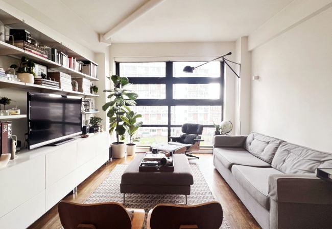 Apartment in London - London Warehouse One Bedroom Apt