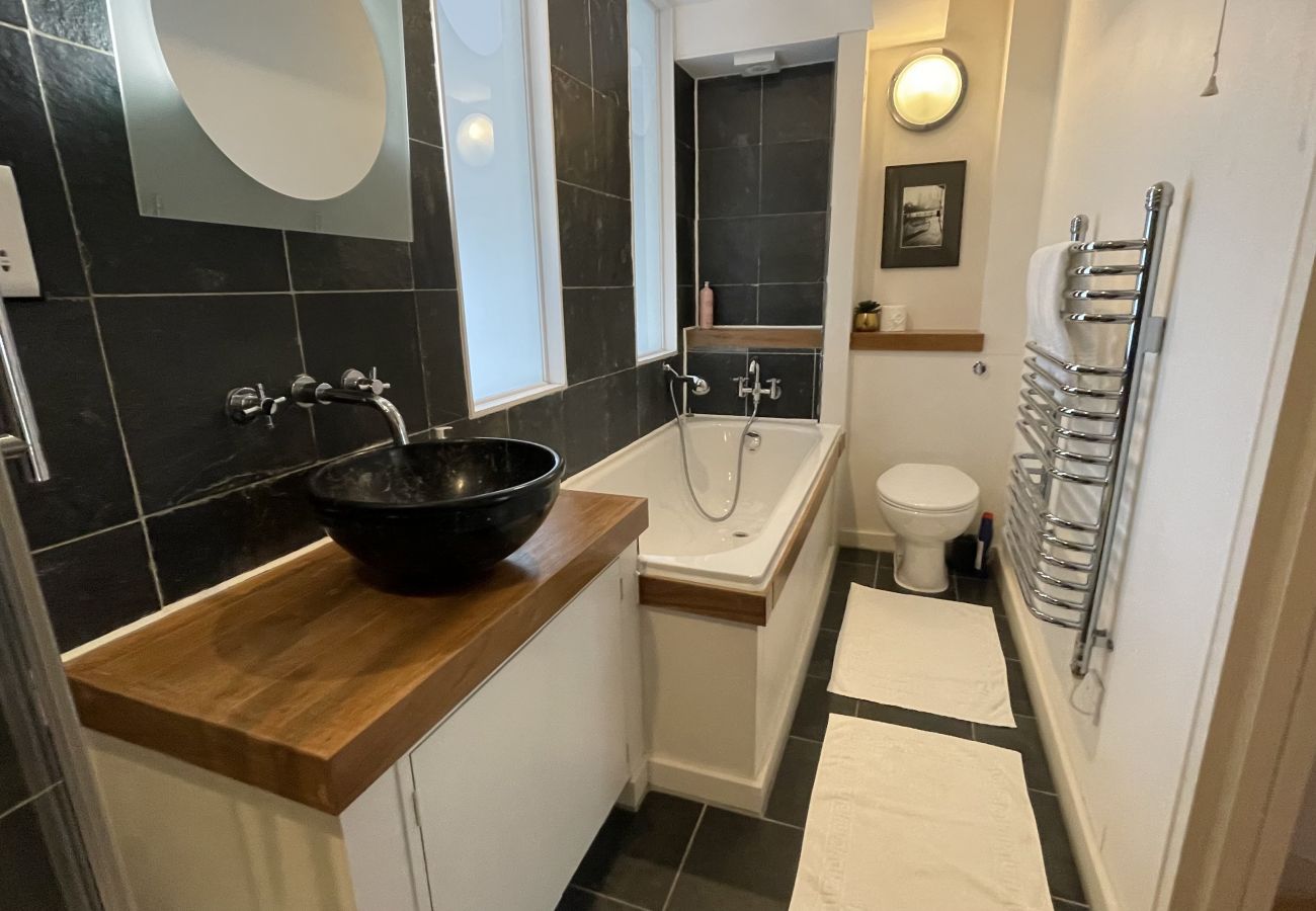 Apartment in London - London warehouse Two Bedroom Apartment Apartment in London - London warehouse Two Bedroom Apartment